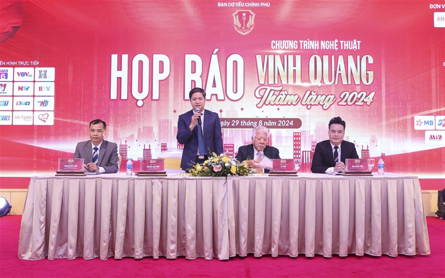 Chương trình nghệ thuật "Vinh quang thầm lặng 2024" tôn vinh ngành Cơ yếu Việt Nam