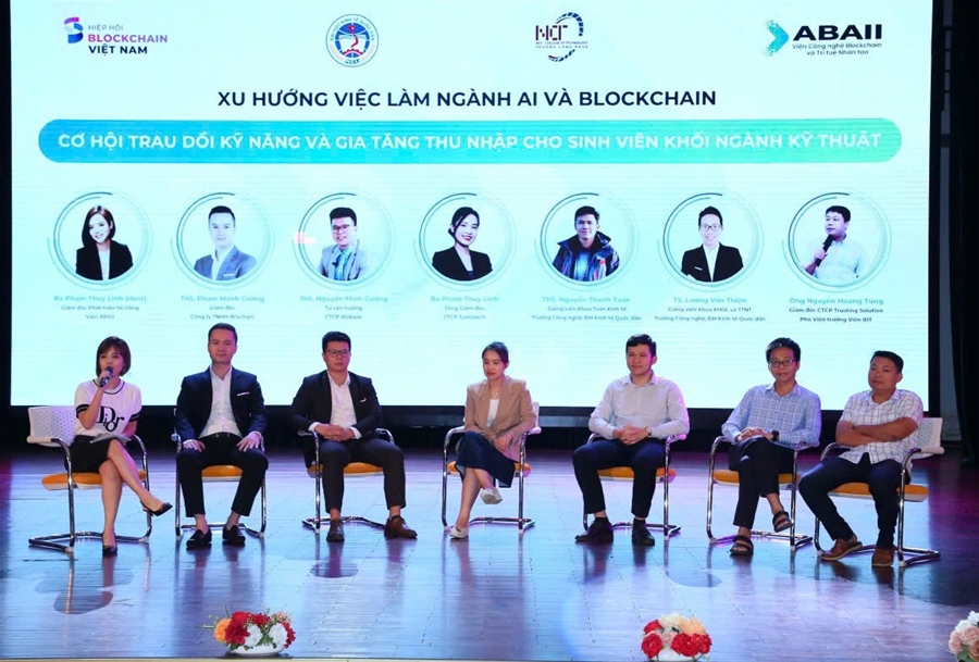 ABAII Unitour tại Đại học Kinh tế Quốc dân: Mở ra kỷ nguyên mới về Blockchain và AI cho sinh viên