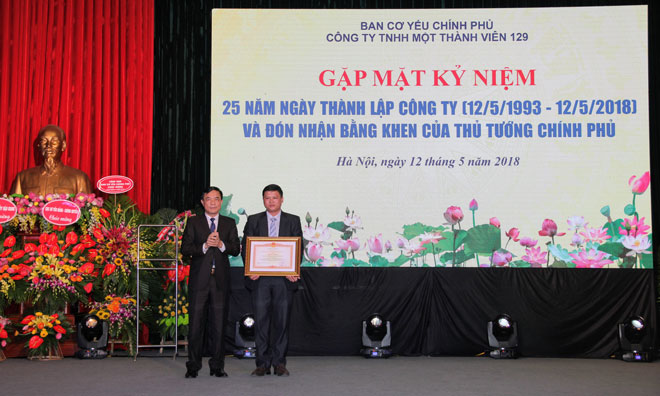 Công ty TNHH Một thành viên 129 kỷ niệm 25 năm ngày thành lập đón nhận Bằng khen của Thủ tướng Chính phủ