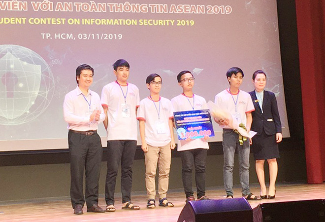 Just ∫du It - nhà vô địch vòng thi Sơ khảo cuộc thi Sinh viên với An toàn thông tin ASEAN 2019