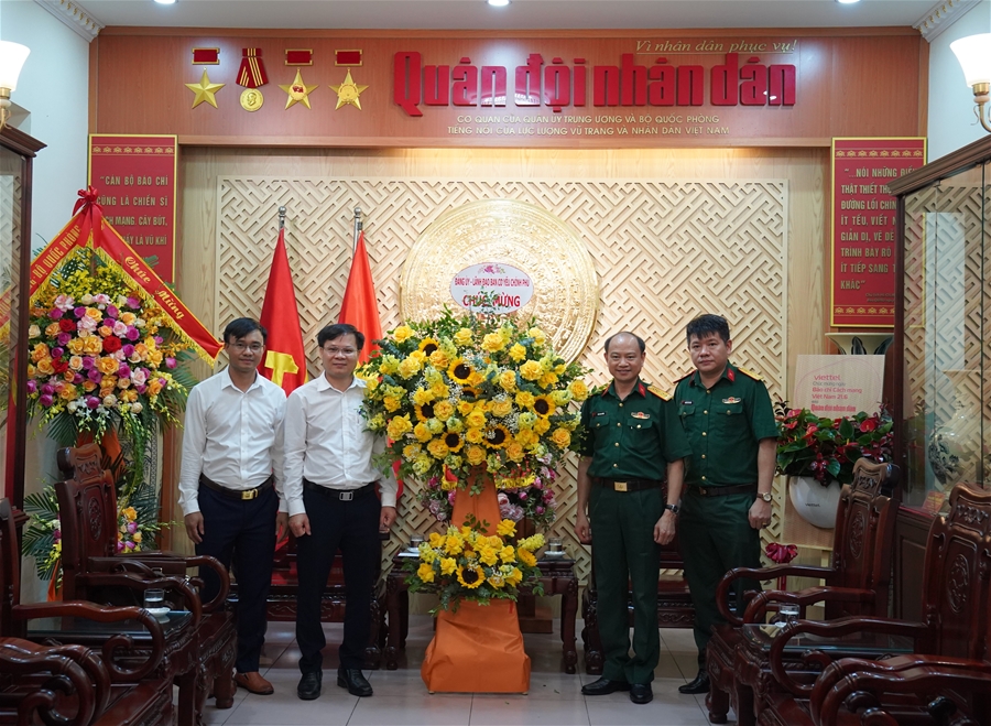 Lãnh đạo Ban Cơ yếu Chính phủ chúc mừng ngày Báo chí Cách mạng Việt Nam