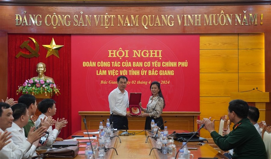 Tăng cường bảo đảm đồng bộ thống nhất hệ thống mạng liên lạc cơ yếu tỉnh Bắc Ninh, Bắc Giang
