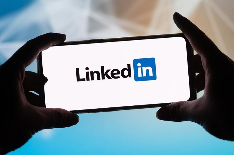 LinkedIn tạm dừng xử lý dữ liệu AI tại Anh giữa lo ngại về quyền riêng tư