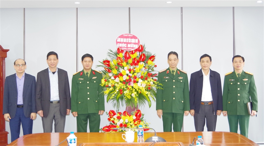 Lãnh đạo Ban Cơ yếu Chính phủ thăm và chúc mừng Học viện Chính trị quốc gia Hồ Chí Minh và Học viện Kỹ thuật mật mã nhân ngày Nhà giáo Việt Nam