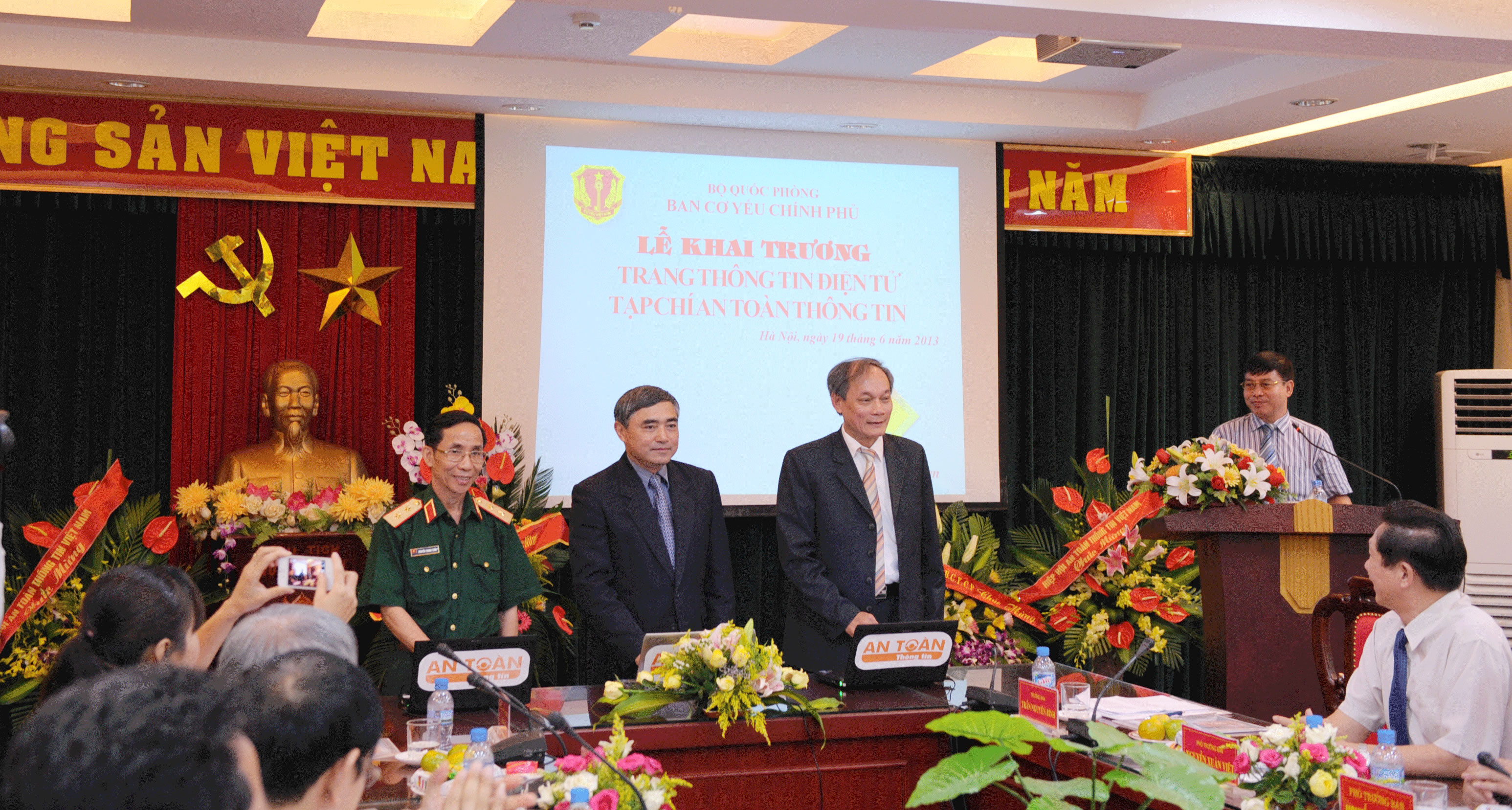 Ban Cơ yếu Chính phủ tổ chức Lễ khai trương Trang thông tin điện tử  Tạp chí An toàn thông tin