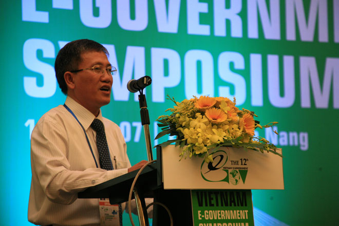 Ông Nguyễn Quang Thanh, Phó Giám Đốc Sở Thông tin và Truyền thông TP. Đà Nẵng trình bày báo cáo chính tại Hội thảo