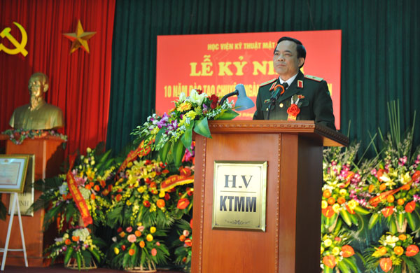 Đ/c Thiếu tướng, TS. Đặng Vũ Sơn Trưởng ban Ban Cơ yếu Chính phủ phát biểu tại buổi Lễ
