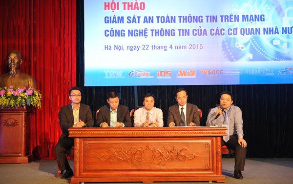 Đồng chí Nguyễn Đăng Đào, Phó trưởng ban Ban Cơ yếu Chính phủ chủ trì phiên thảo luận tại Hội thảo