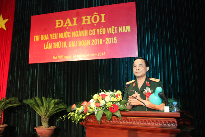 Đ/c Thiếu tướng Đặng Vũ Sơn, Trưởng ban Ban Cơ yếu Chính phủ phát biểu tại Đại hội