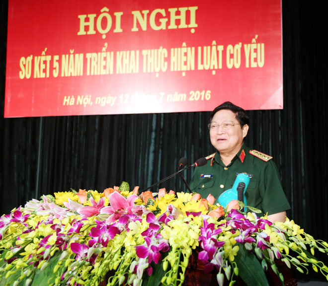 Đại tướng Ngô Xuân Lịch, Bộ trưởng Bộ Quốc phòng phát biểu chỉ đạo tại Hội nghị Sơ kết 5 năm triển khai thực hiện Luật Cơ yếu
