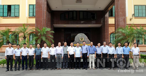 Lãnh đạo Ban Cơ yếu Chính phủ làm việc với lãnh đạo UBND Thành phố Hồ Chí Minh