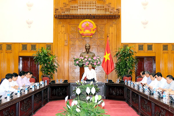 Thủ tướng Nguyễn Xuân Phúc: Xây dựng Chính phủ điện tử từ những việc nhỏ nhất