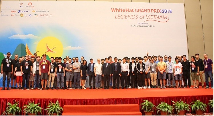 Đội thi LC1BC của Nga giành ngôi quán quân WhiteHat Grand Prix 2018