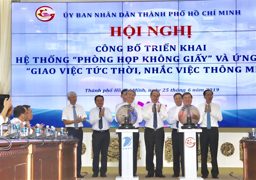 Thành phố Hồ Chí Minh triển khai mô hình phòng họp không giấy e-Cabinet