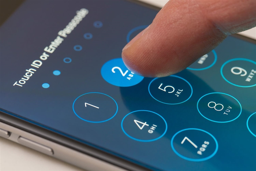 Tin tặc công bố có thể bẻ khóa mọi điện thoại iPhone