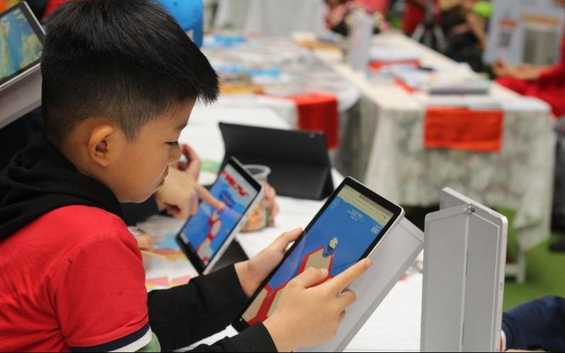 Trẻ em và thanh thiếu niên Trung Quốc bị cắt truy cập Internet vào ban đêm